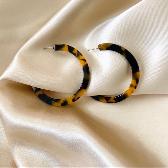 Lagom Studio Jewelry - Tortoise Shell Hoop Earrings